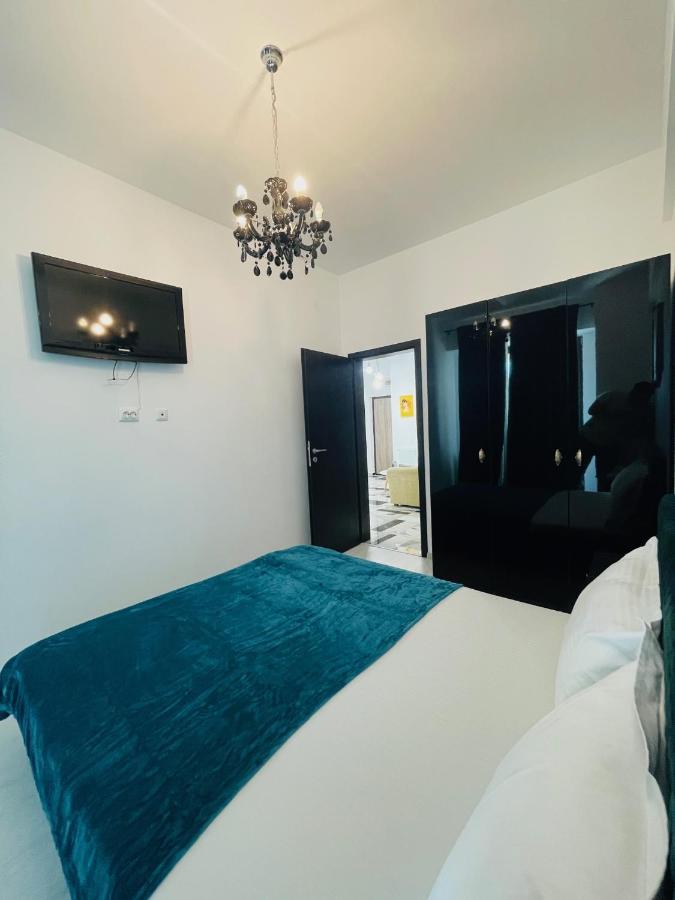 Family Apartment Near Palas Mall 雅西 外观 照片