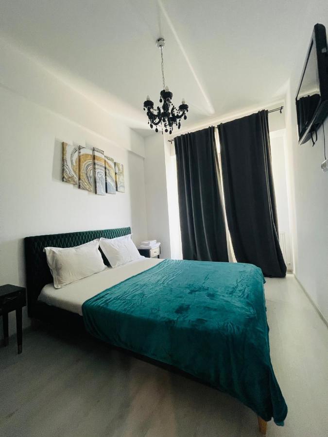 Family Apartment Near Palas Mall 雅西 外观 照片
